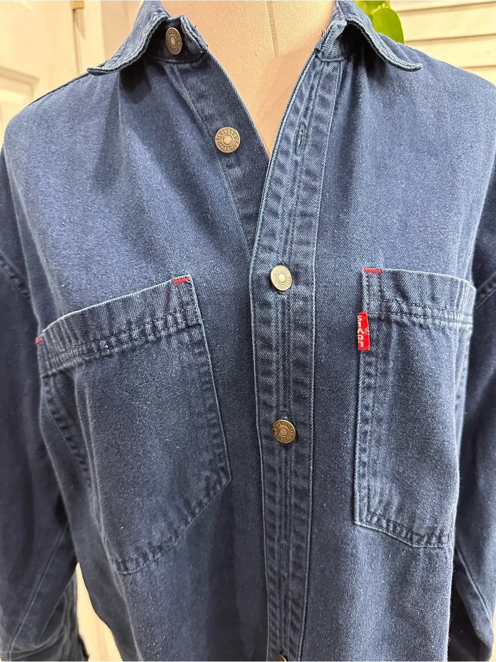 Vintage Y2K Levi's Dark Blue Denim Button-Up Shirt